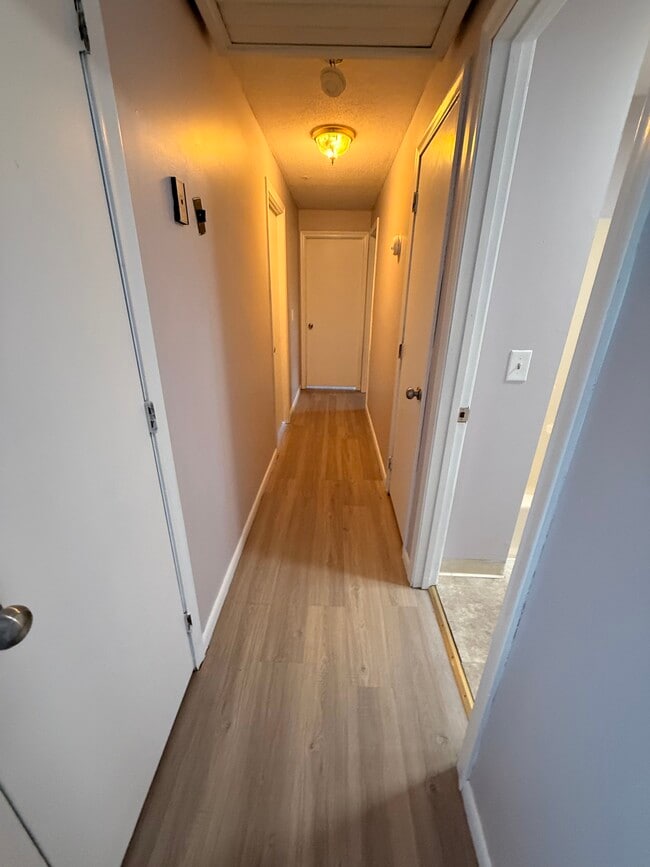 Building Photo - 606 Rye St