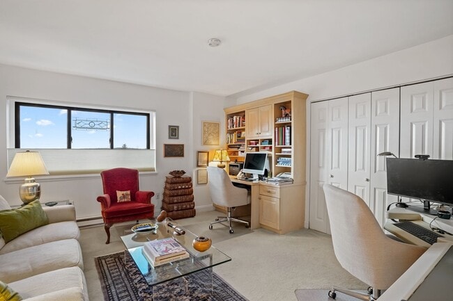 Building Photo - Bridgeport