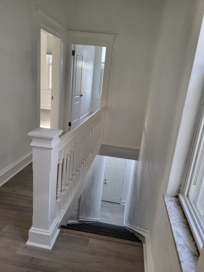 Building Photo - 1616 Ellwood Ave