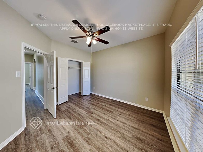 Building Photo - 1006 Eagle Nest Ave
