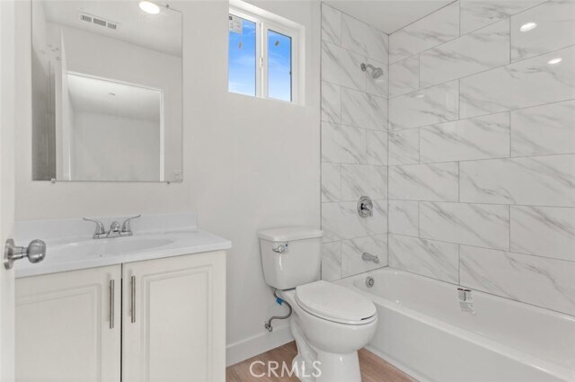 Building Photo - 709 W 80th St