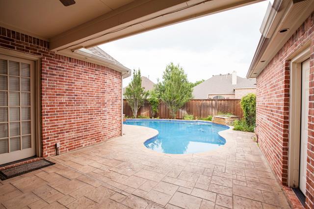 Building Photo - 8100 Rosemont Dr