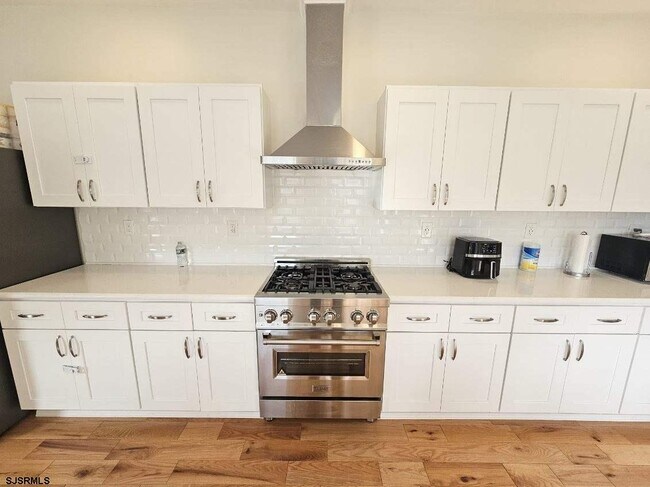 Building Photo - 27 S Little Rock Ave