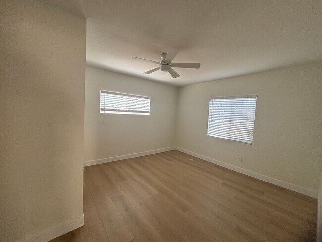 Building Photo - Remodeled 3 bedroom 2 bath Single Story Ho...