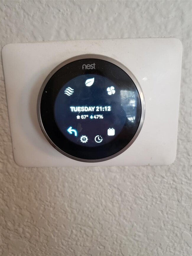 Building Photo - 2205 Melissa Oaks Ln