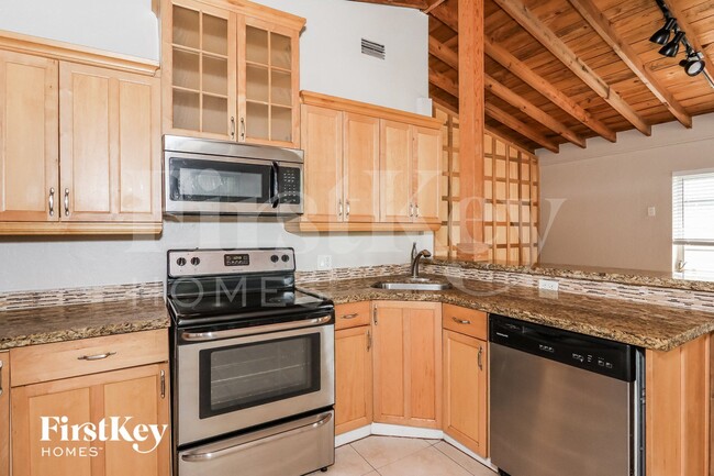 Building Photo - 1328 NW 3rd Ave