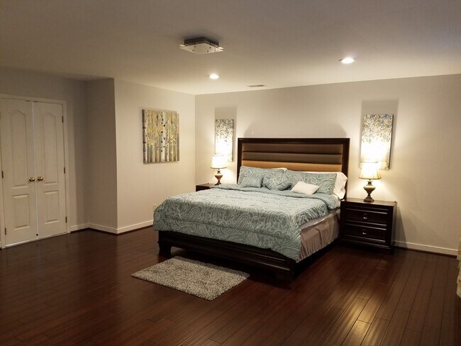 Building Photo - 4917 Sadler Glen Ct, Glen Allen, VA 23060