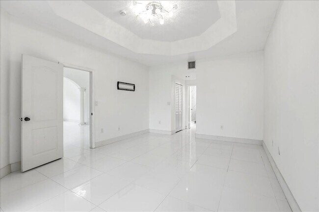 Building Photo - 3802 SW 165th Terrace