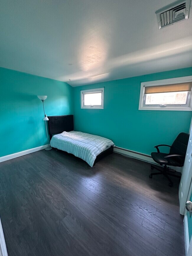 Building Photo - 8 Occident Ave