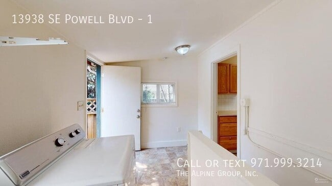 Building Photo - 13938 SE Powell Blvd