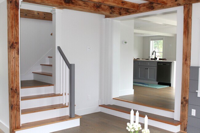 Building Photo - 50 Mumford Cove Rd