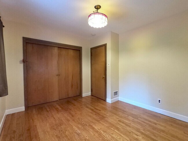 Building Photo - CHARMING STONE HOUSE IN SoKno w/ 3 BDRMS and 2 BATHS