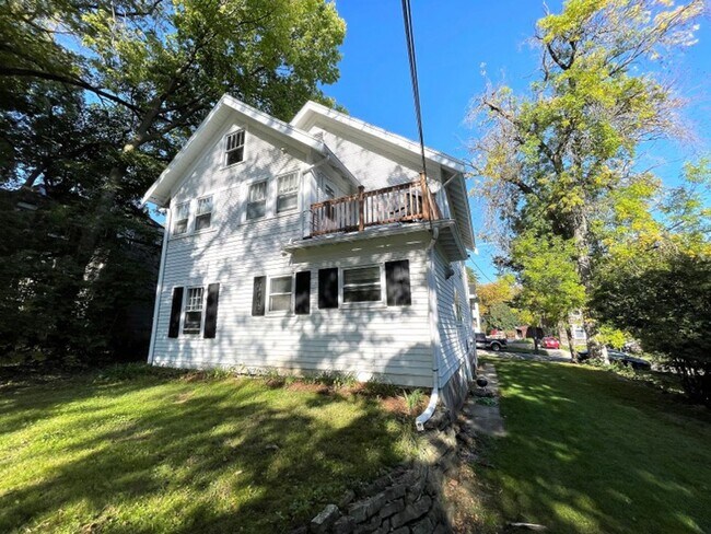 Building Photo - 1715 Jefferson St