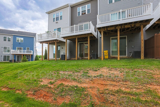 Building Photo - 6021 Workers Dr