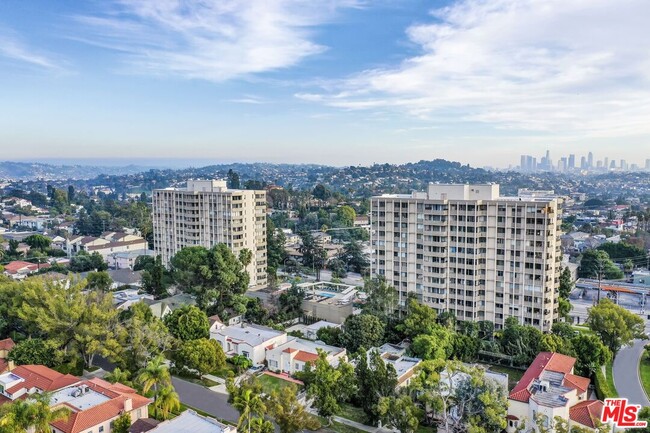 Building Photo - 4455 Los Feliz Blvd