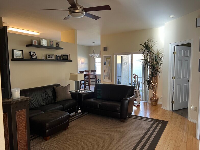 Building Photo - 10709 Pearl Bay Cir