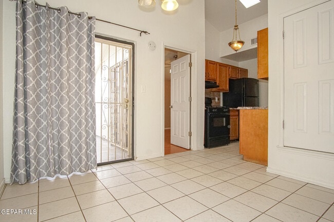 Building Photo - 1553 Rebecca Ann Dr