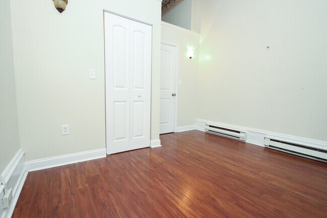 Building Photo - 849 N 5th St
