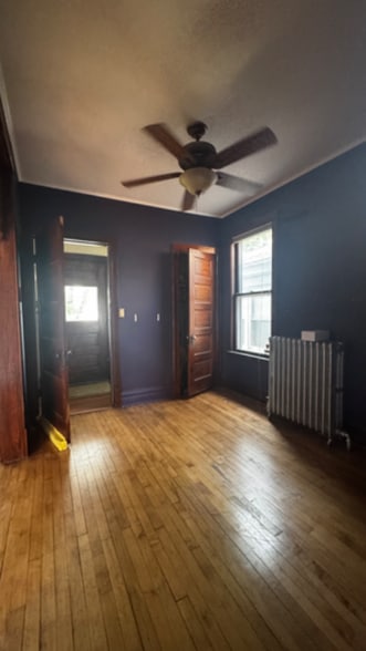 Building Photo - 4129 N Ridgeway Ave