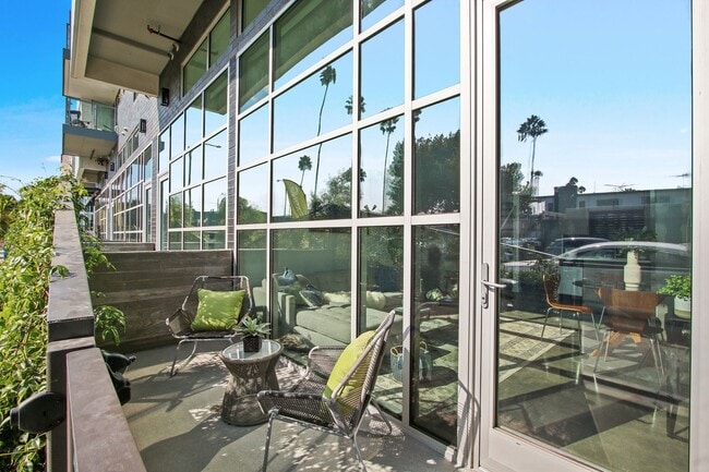 Building Photo - The Stanford West