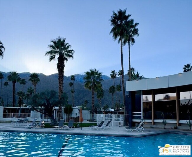 Building Photo - 1111 E Palm Canyon Dr