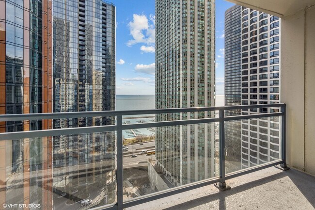 Building Photo - 201 N Westshore Dr