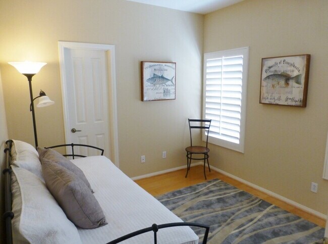 Building Photo - 7275 Surfbird Cir
