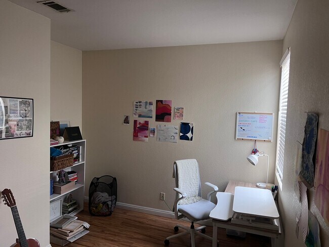 Building Photo - 145 Zehner Way