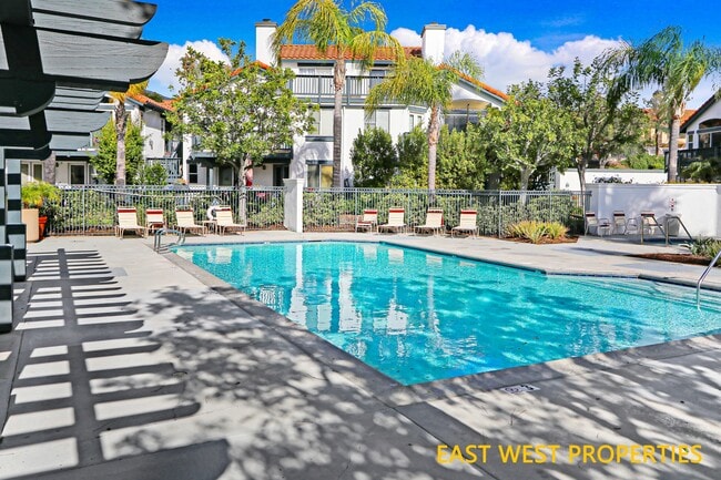 Building Photo - 21 Lobelia