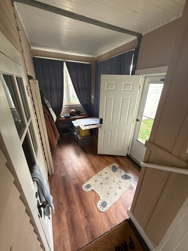 Building Photo - Charming 3BR House in Albany