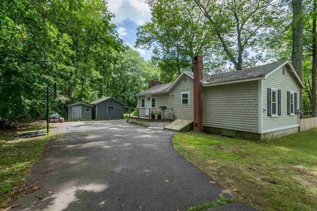 Primary Photo - 108 Linden St