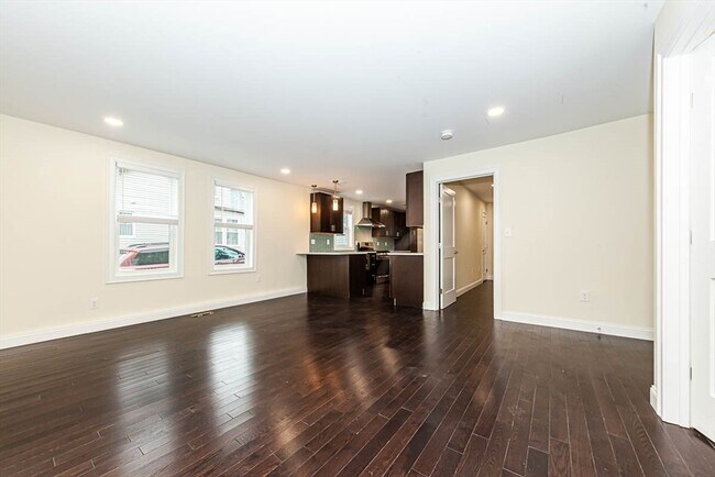 Building Photo - 28 Albion St