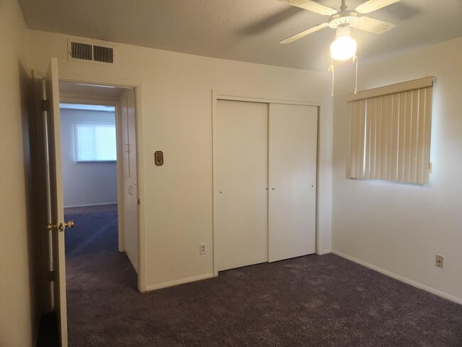 Building Photo - 8509 Bellehaven Pl NE