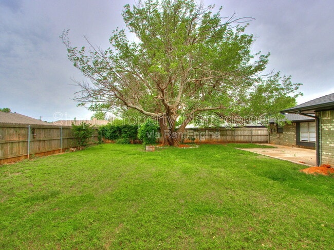 Building Photo - 5816 NW 90th St
