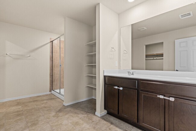 Building Photo - 9506 Kensley Rose Dr