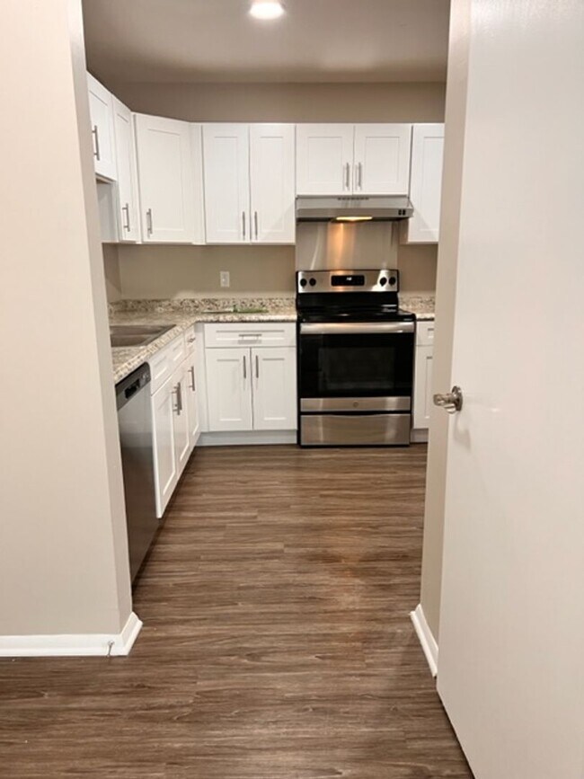 Building Photo - 1167 Abbey Ln