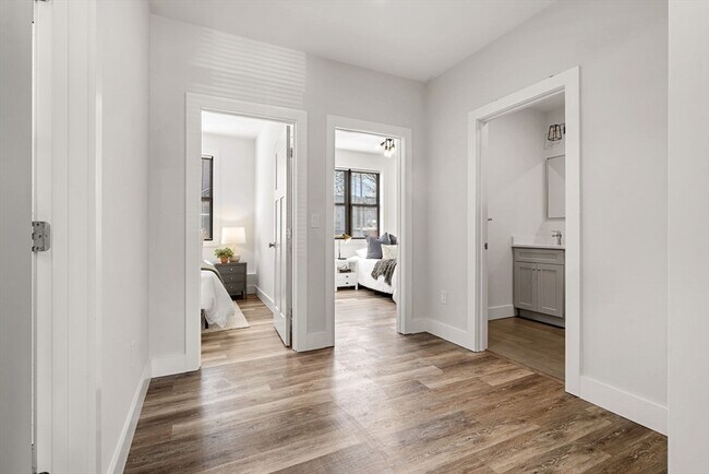 Building Photo - 181 Bennington St