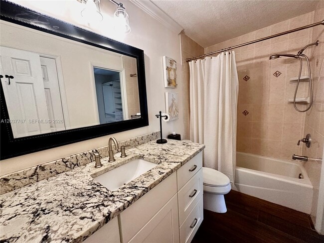 Building Photo - 1815 Robalo Dr