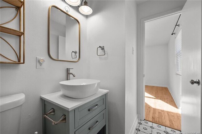 Building Photo - 5419 Laramie Ct