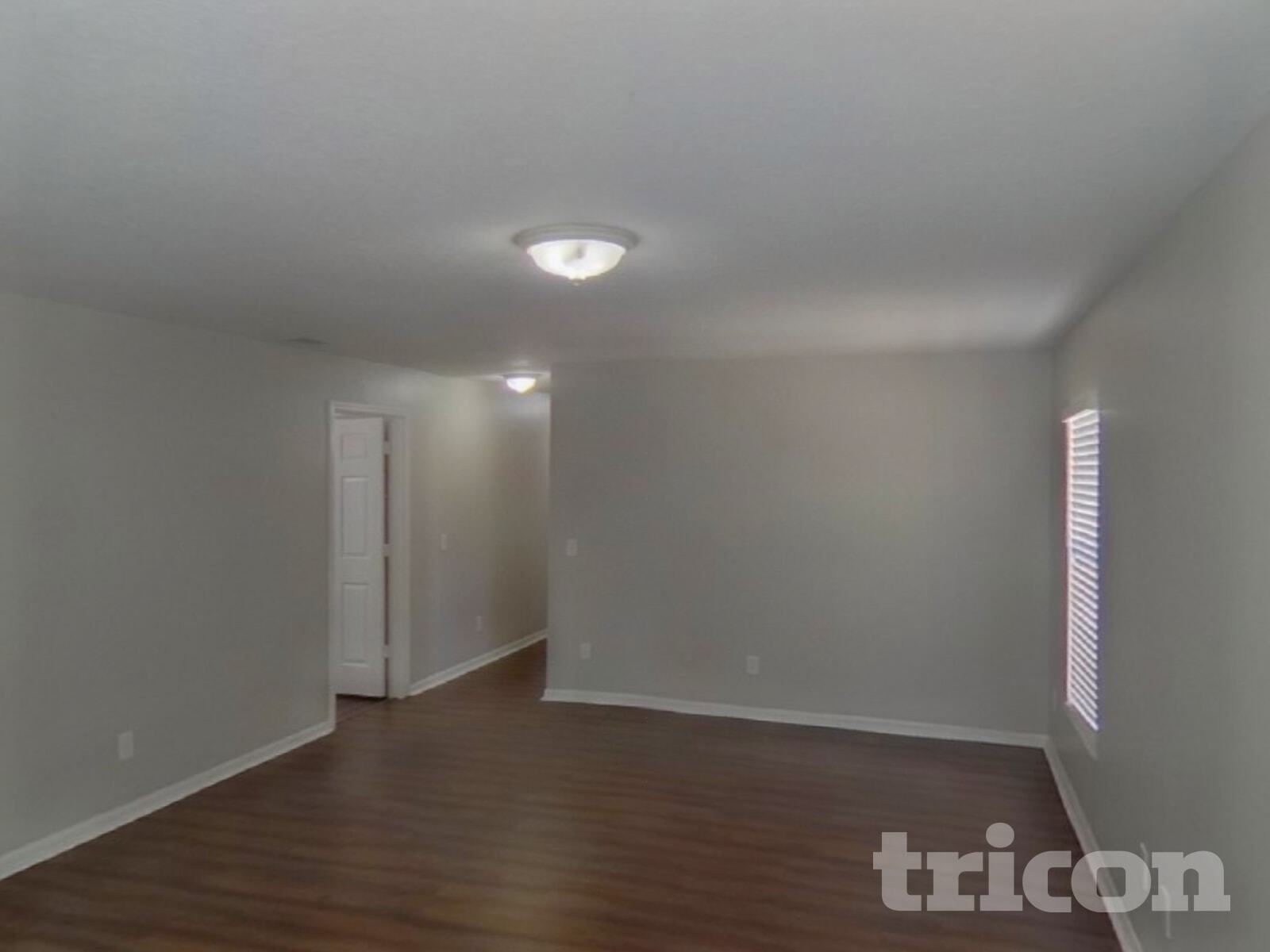 Building Photo - 1002 E 108th Ave