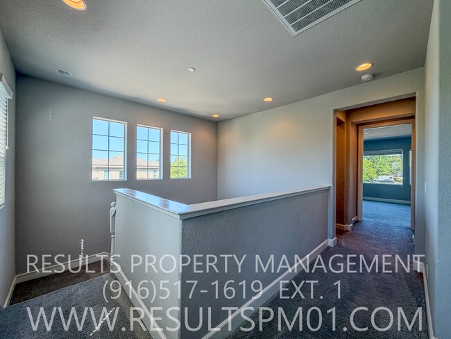 Building Photo - Beautiful Spacious El Dorado Hills Home in gated community