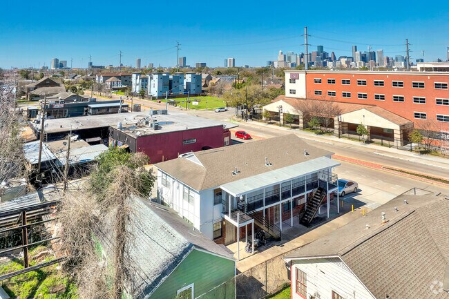 Aerial Photo - 3016 Blodgett St