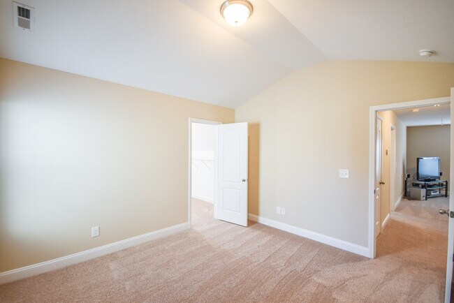 Building Photo - 67 Timber Skip Dr