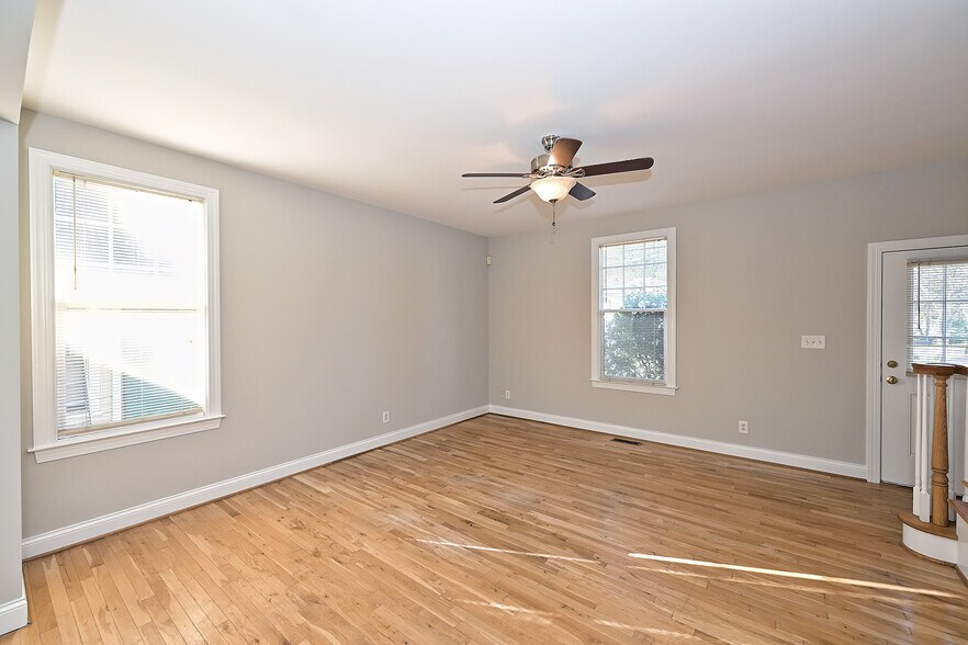 Building Photo - 1601 Wilmore Dr