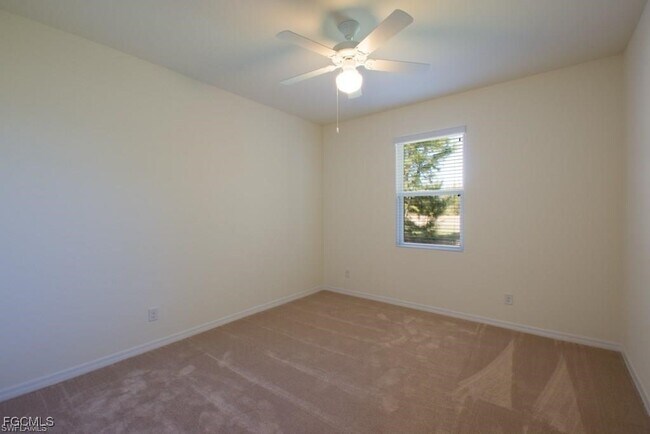 Building Photo - 3005 NW 41st Pl