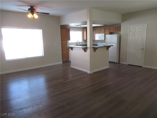 Building Photo - 833 Aspen Peak Loop