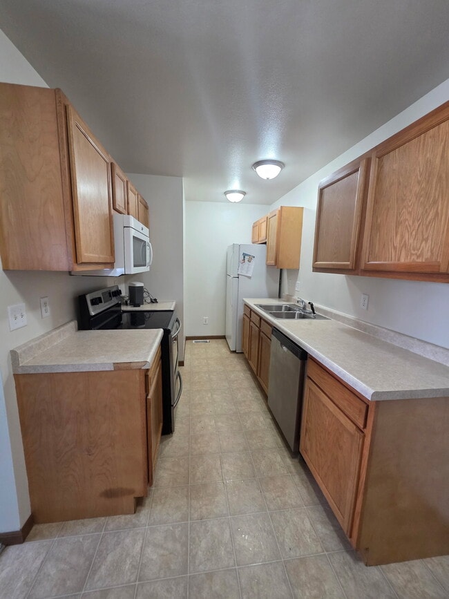 Building Photo - 230 S Dubuque St