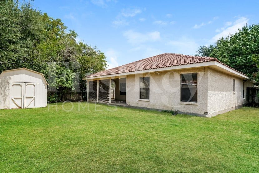 Building Photo - 2320 Sundrop Ct