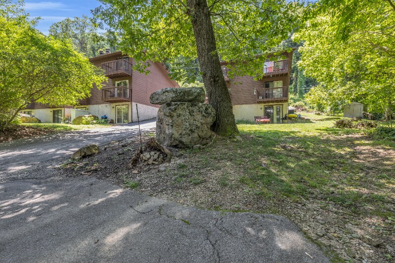 Building Photo - 1046 Shingle Rd