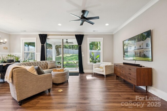 Building Photo - 2507 Marlowe Ave